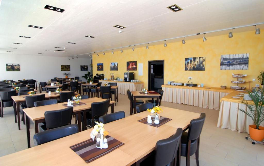 Hotel Frankenhoehe Aurach المظهر الخارجي الصورة